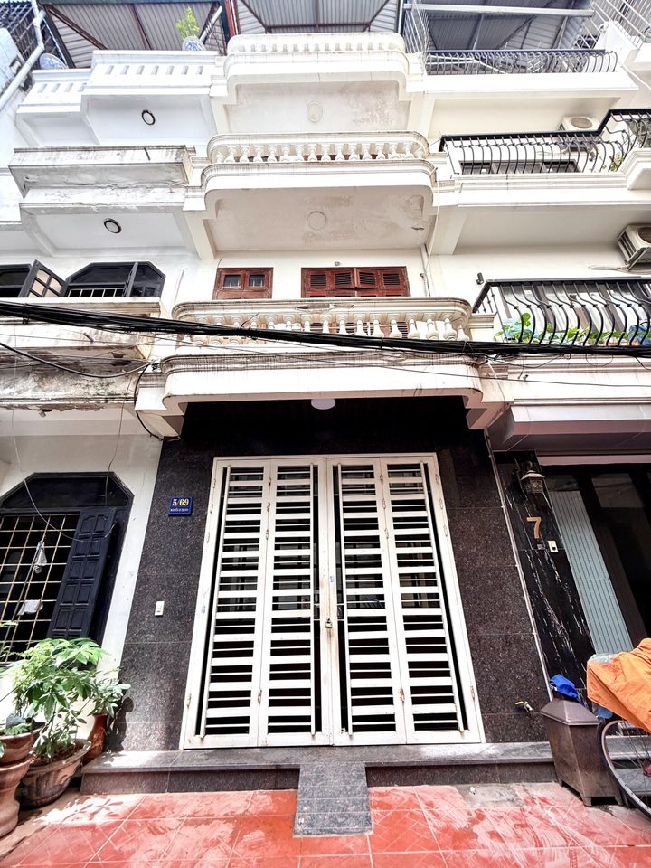 Nhà riêng Hoàng Cầu, Đống Đa 48m² giá 16.9 tỷ - Vị trí kinh doanh đắc địa!