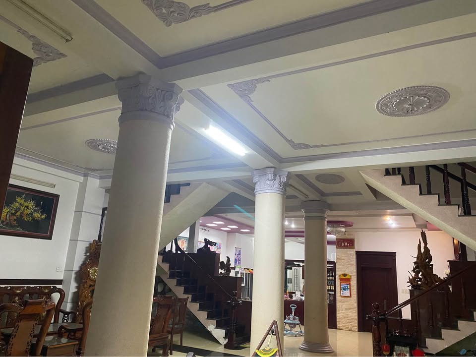 Nhà phố đường Phạm Hùng, Rạch Giá 100m² giá 4.3 tỷ - Chính chủ, sổ đỏ trao tay!