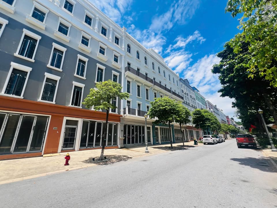 Nhà 5 tầng Sun Bãi Cháy, 116m² giá 13 tỷ - Đầu tư sinh lời ngay!