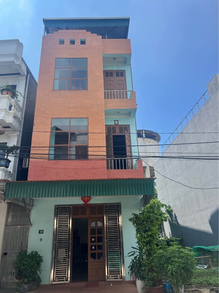 Nhà 3 tầng Nông Trang, Việt Trì 78m² - Thiết kế hiện đại, vào ở ngay!