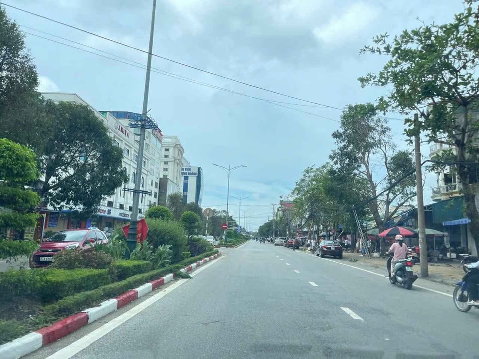 FrontHouse đường Hà Huy Tập 84m² giá 11.5 tỷ - Đường rộng, kinh doanh sầm uất!