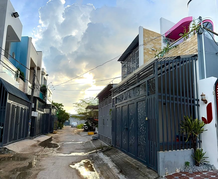 Nhà đẹp Rạch Giá 85.5m² giá 3.49 tỷ - Đầy đủ nội thất, sẵn sàng ở ngay!