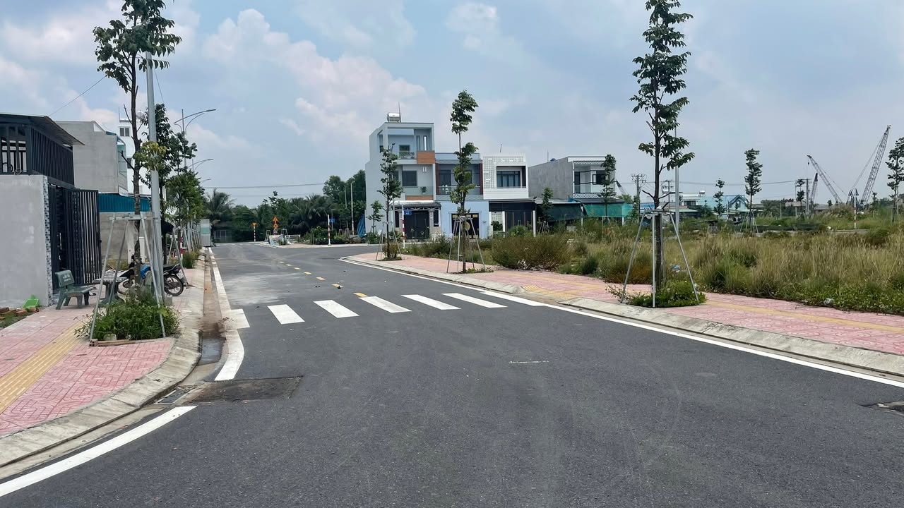 Đất nền Tái Định Cư Tân Bửu 100m² giá 2.1 tỷ - Tiềm năng phát triển cao!