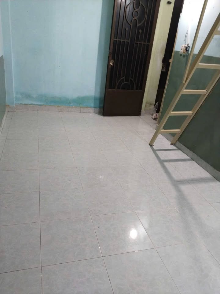 Phòng trọ cho thuê tại Tân Phú 2.4 triệu - Gác xếp thoáng mát!