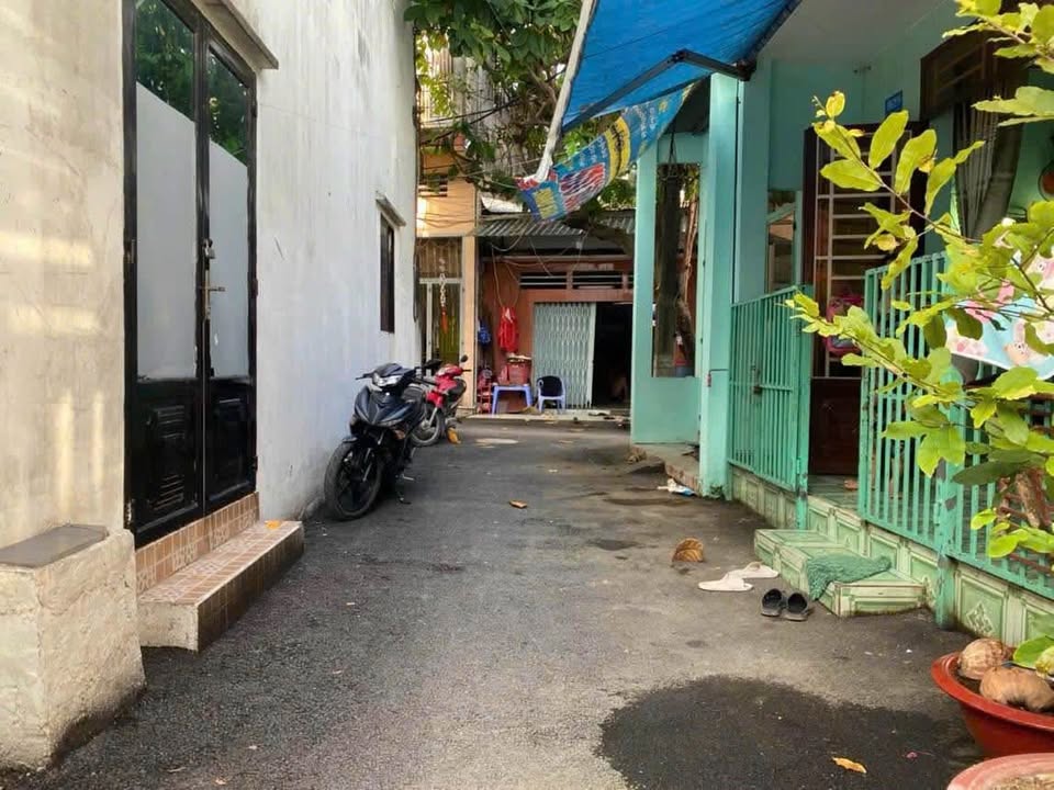 Nhà 1 trệt 1 lầu tại Trấn Biên, Biên Hoà 40m² giá 2 tỷ - Sổ hồng thổ cư 100%