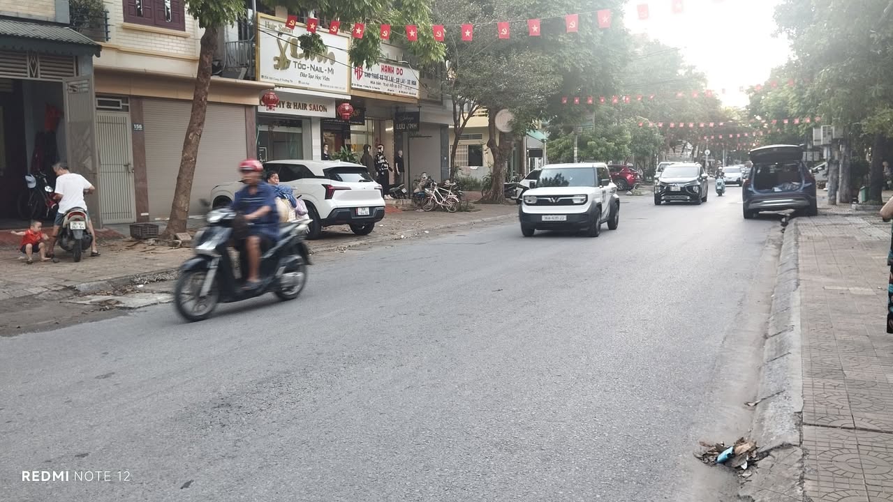 Nhà mặt tiền kinh doanh phường Hạc Thành 150m² giá 9 tỷ - Đầu tư sinh lời ngay!