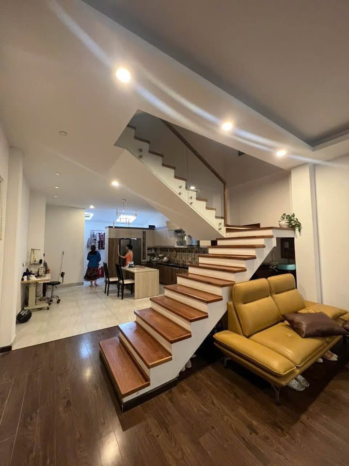 Villa mini mặt tiền đường Cổ Loa P2 Đà Lạt 80m² giá 9.5 tỷ - Cơ hội đầu tư hiếm có!