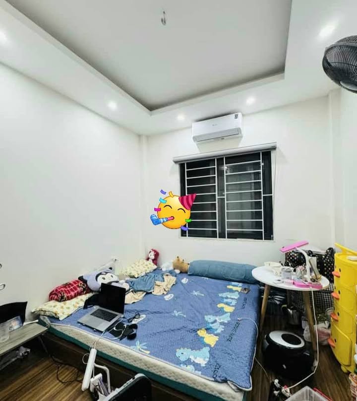 Nhà bán Hoàng Liệt 35m² giá 5 tỷ - Vị trí đắc địa gần chợ và bệnh viện!