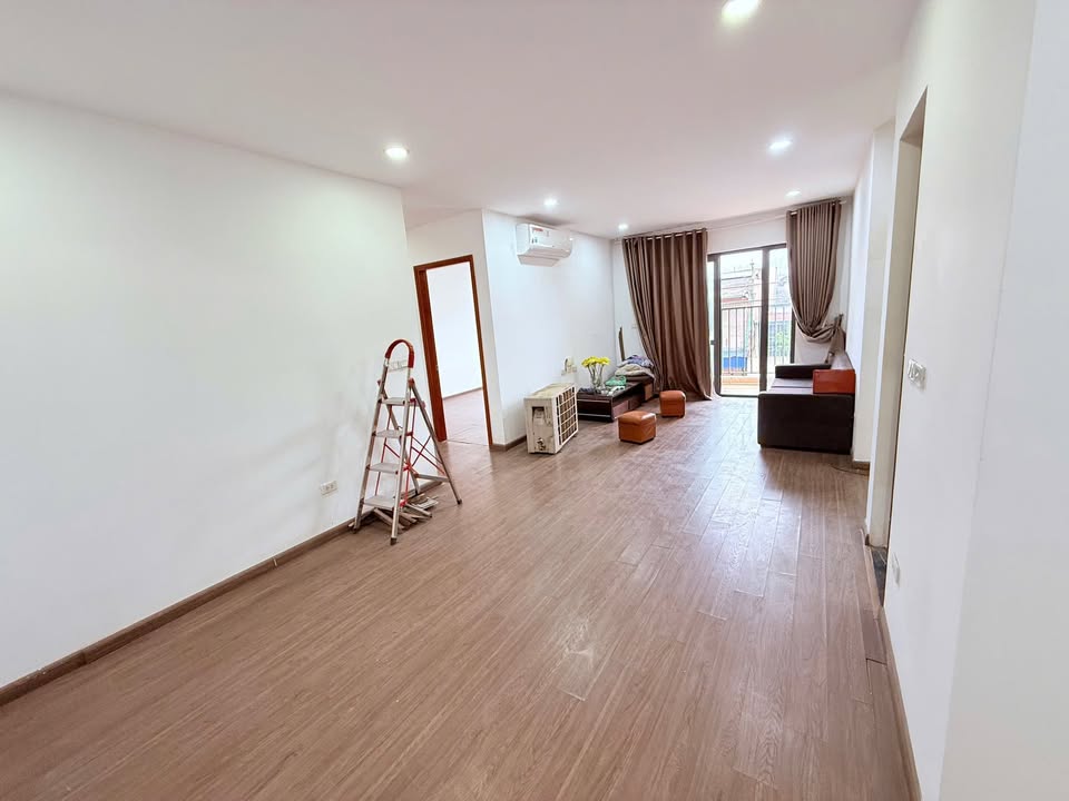 Căn hộ Hoành Sơn Complex Thanh Xuân 102m² giá 8 tỷ - View bể bơi đẹp