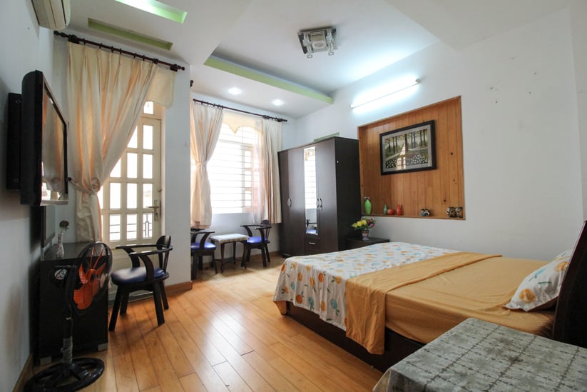 Căn hộ cho thuê 40m² tại Quận 1 - Gần chợ Bến Thành, tiện nghi đầy đủ!