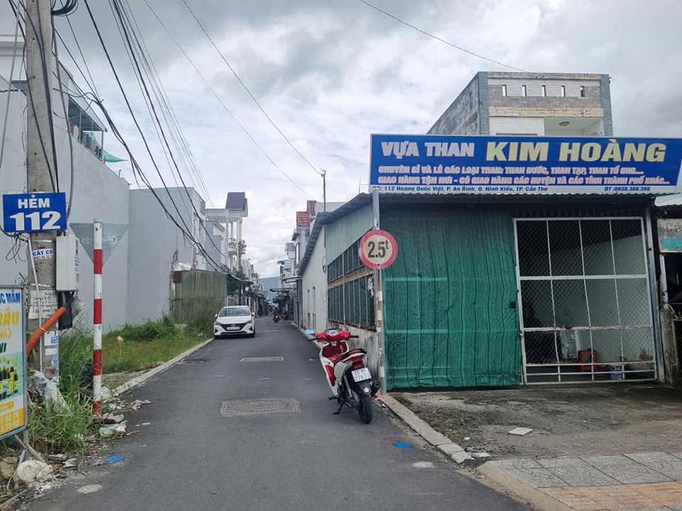 Đất thổ cư Hẻm 112 Hoàng Quốc Việt, 70m² giá 1 tỷ - Vị trí đắc địa gần chợ nổi!