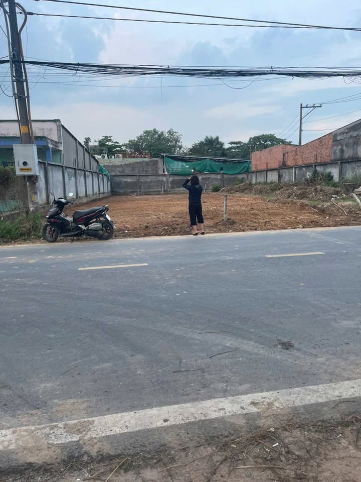 Đất mặt tiền Nguyễn Thị Lắng, Tân Phú Trung, 231m² giá 6.6 tỷ - Tiềm năng sinh lời cao!