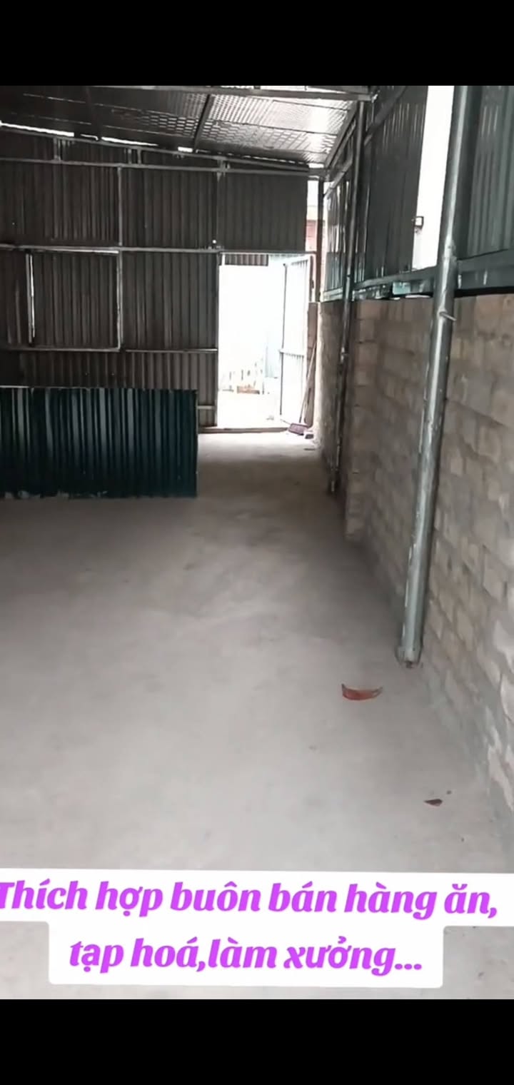 Nhà mặt đường Quang Hanh, Cẩm Phả 100m² giá 1.2 triệu - Thích hợp kinh doanh ngay!