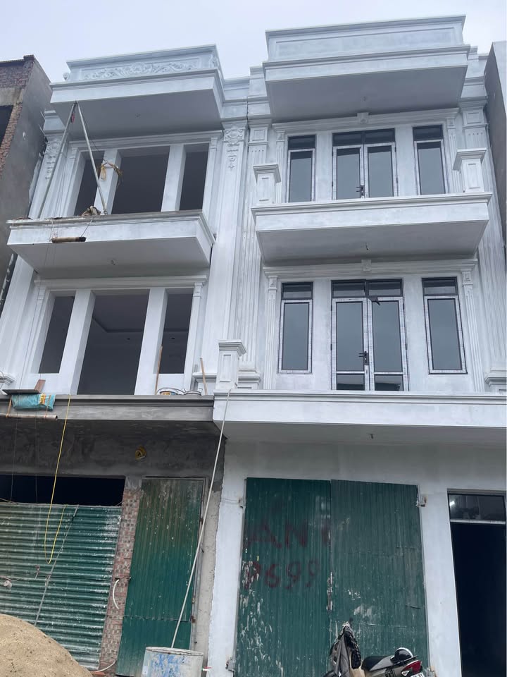 Nhà xây thô 3.5 tầng Đông Hải 75m² giá 3 tỷ - Hướng Nam, sổ đỏ chính chủ!