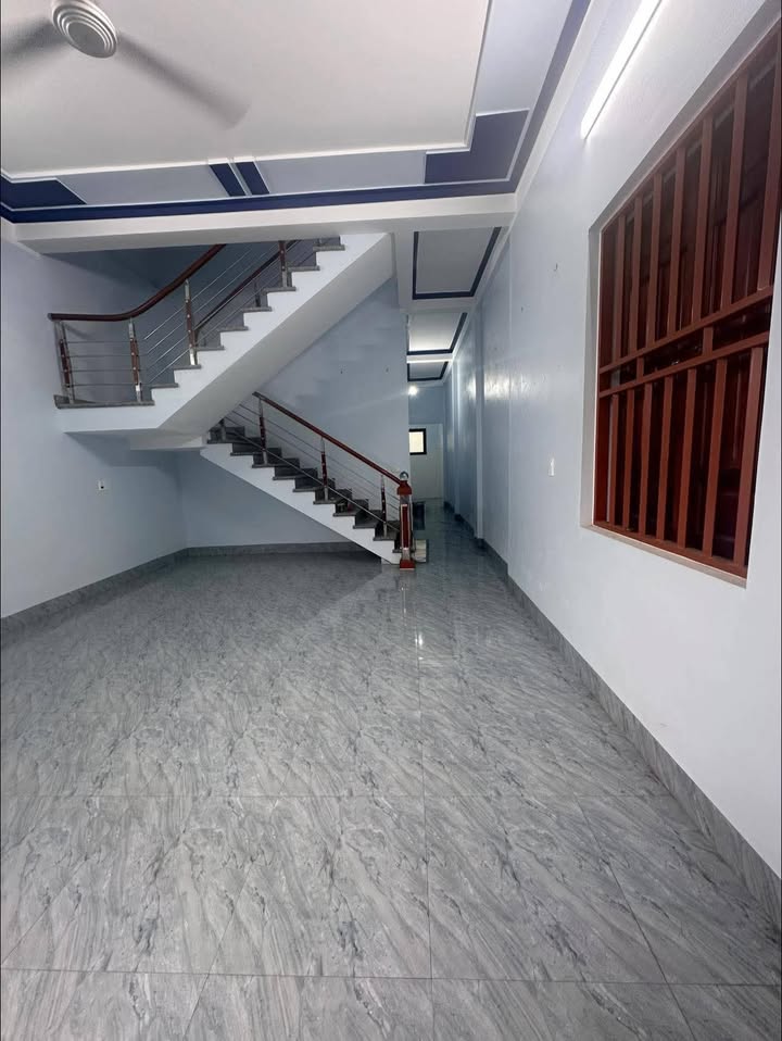 Nhà 2 tầng mới xây mặt đường trục chính Sông Khoai 100m² giá 2 tỷ - Cơ hội đầu tư tuyệt vời!