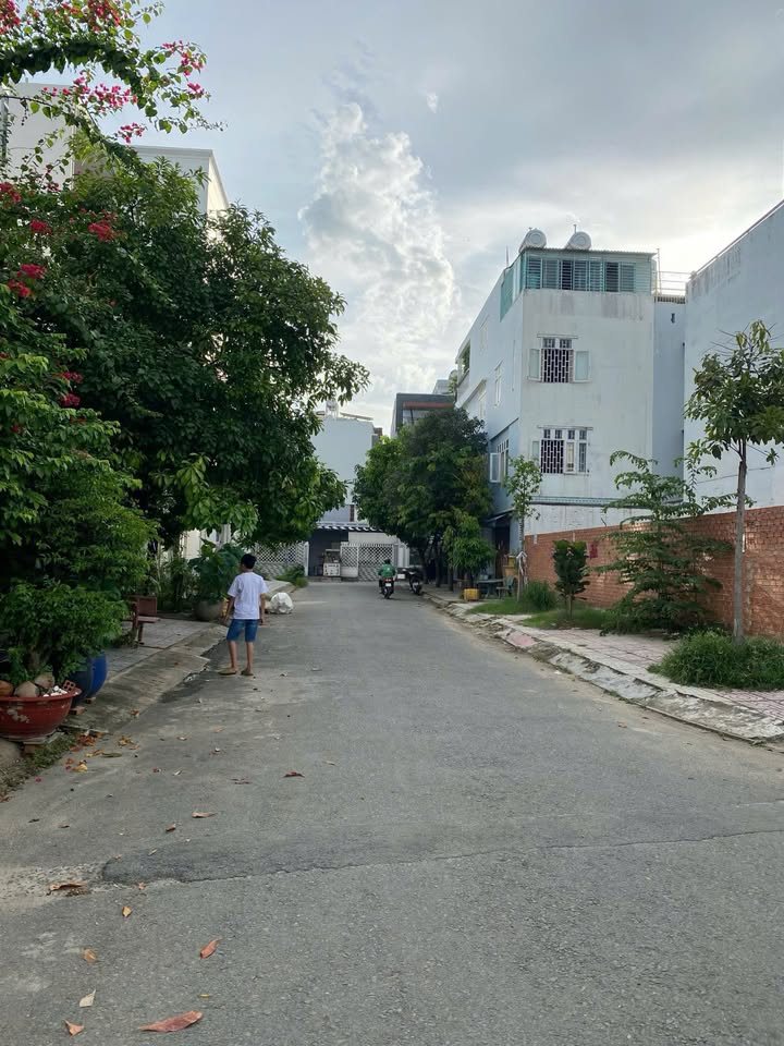 Đất nền dự án Công ích Quận 2, TP Thủ Đức 106.7m² - Đối diện công viên, giá 12.6 tỷ!