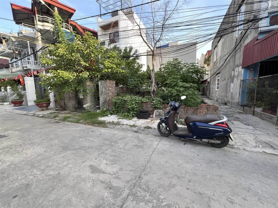 Đất lô góc mặt đường Lãm Khê, Kiến An 79m² giá 3.25 tỷ - Sổ đỏ chính chủ!