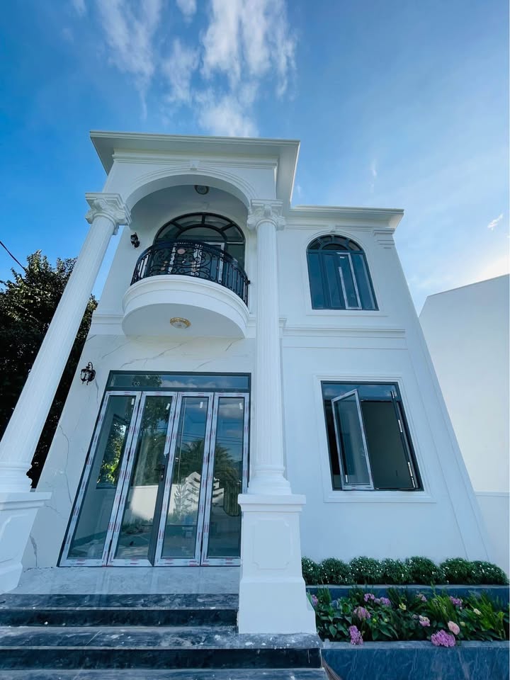 Nhà mới 100% Mặt tiền Bầu Bạn, Diên Điền 265m² giá 3.99 tỷ - Sân đỗ ô tô thoải mái!