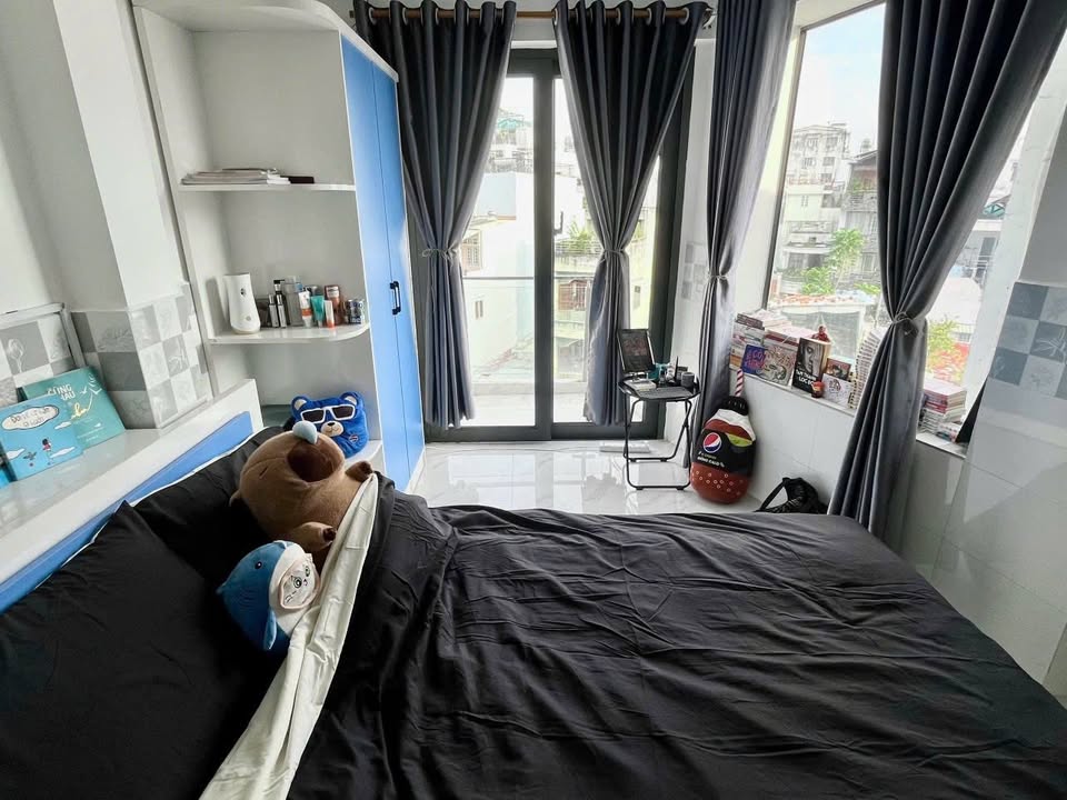 Cho thuê studio tại Thành Thái Quận 10 - Full nội thất, ban công thoáng mát!