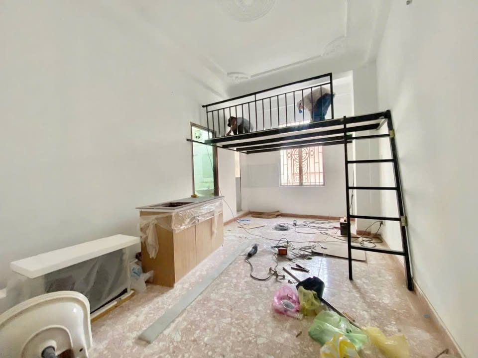 Căn hộ cho thuê Lê Văn Sỹ, Quận 3 - Giá chỉ 4 triệu/tháng, nội thất cơ bản, sẵn sàng vào ở!