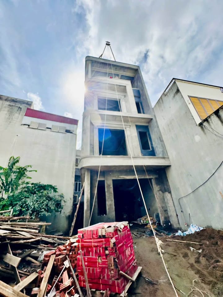 Nhà 4 tầng đường Cái Tắt, An Đồng 75m² giá 6.4 tỷ - Ô tô đỗ cửa, thang máy sẵn sàng!