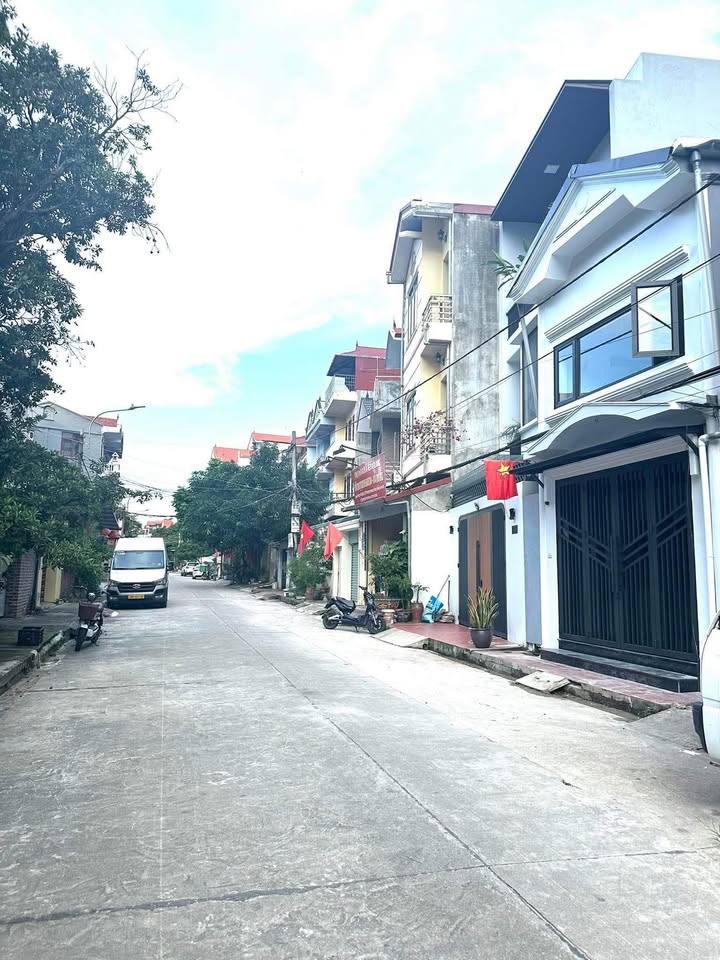 Nhà 2 tầng tại Tam Thanh, Lạng Sơn 40m² giá 1.05 tỷ - Vị trí siêu trung tâm thuận tiện!