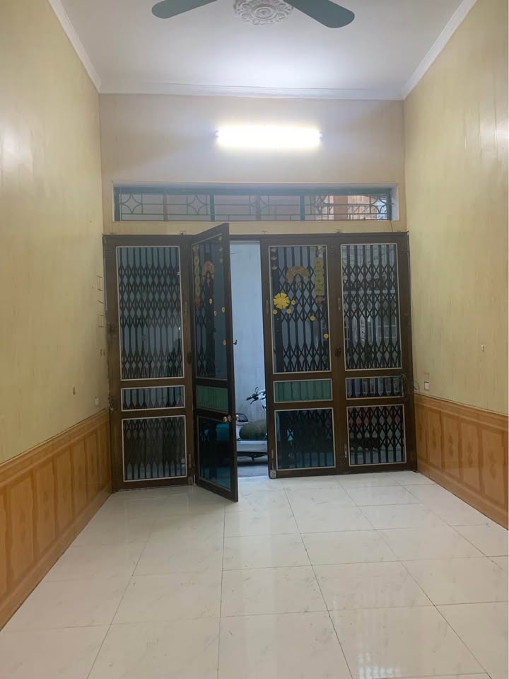 Nhà 2,5 tầng tại đường Giải Phóng, Nam Định 47m² giá 1.45 tỷ - Chính chủ bán gấp!