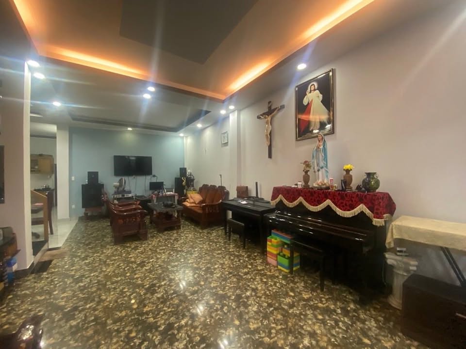 Nhà đẹp Quận 7 119m² giá 25 tỷ - Thiết kế hiện đại, ô tô vào nhà!