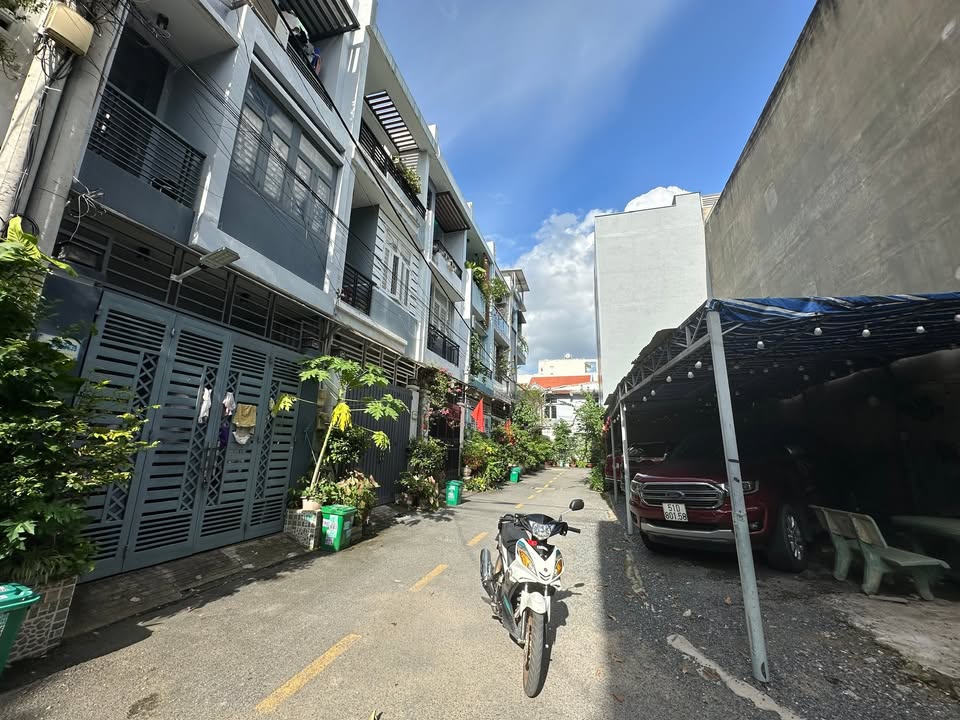 Nhà 3 tầng Hiệp Bình Phước, Thủ Đức 5080m² giá 6.3 tỷ - Hàng hiếm trong phân khúc!