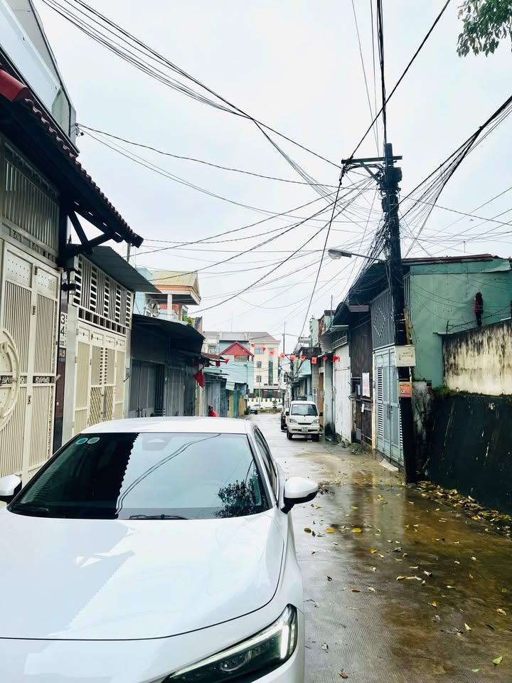 Nhà riêng Hẻm 29 Lý Thái Tổ, Pleiku 110m² giá 2.6 tỷ - Bán gấp, tiềm năng kinh doanh!