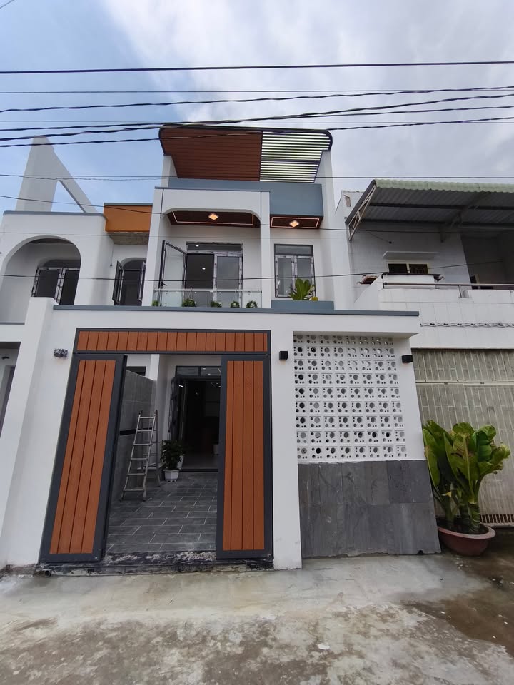 Nhà đẹp đường Tỉnh lộ 9, Đức Hòa 80m² giá 2.68 tỷ - Sổ hồng chính chủ!