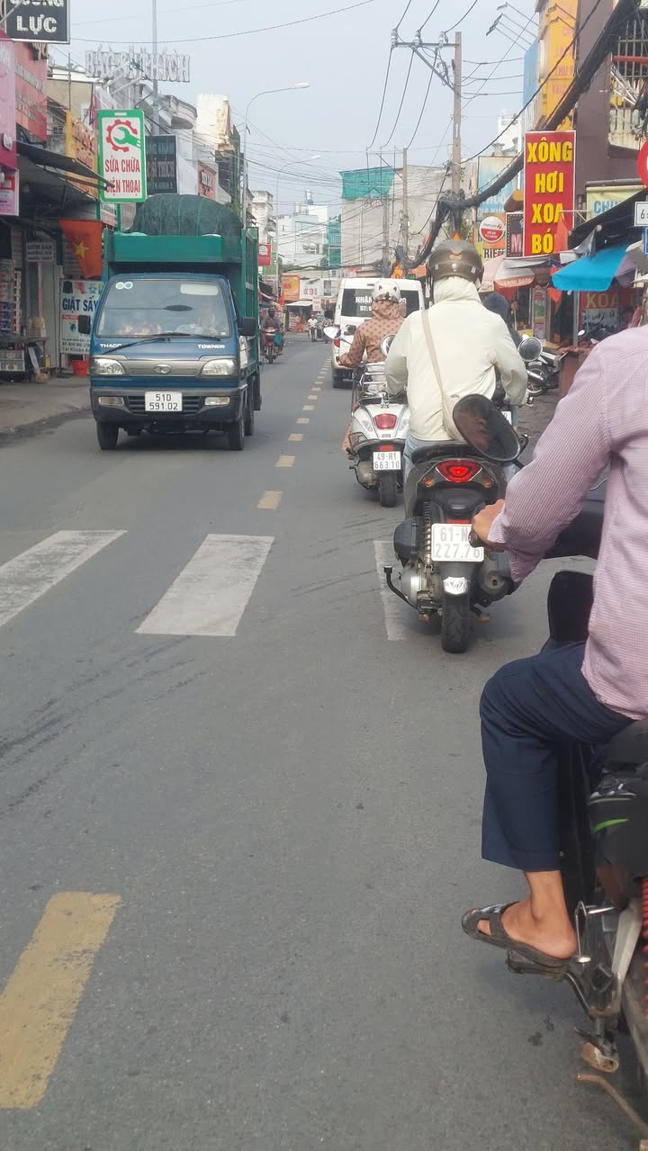 Bán đất mặt tiền chợ Hồ Văn Long, Bình Tân 135m² - Giá 10.1 tỷ thương lượng!