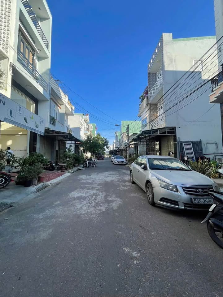 Đất mặt tiền đường Hà Thanh, Quy Nhơn 57m² giá 2 tỷ - Sổ đỏ chính chủ!