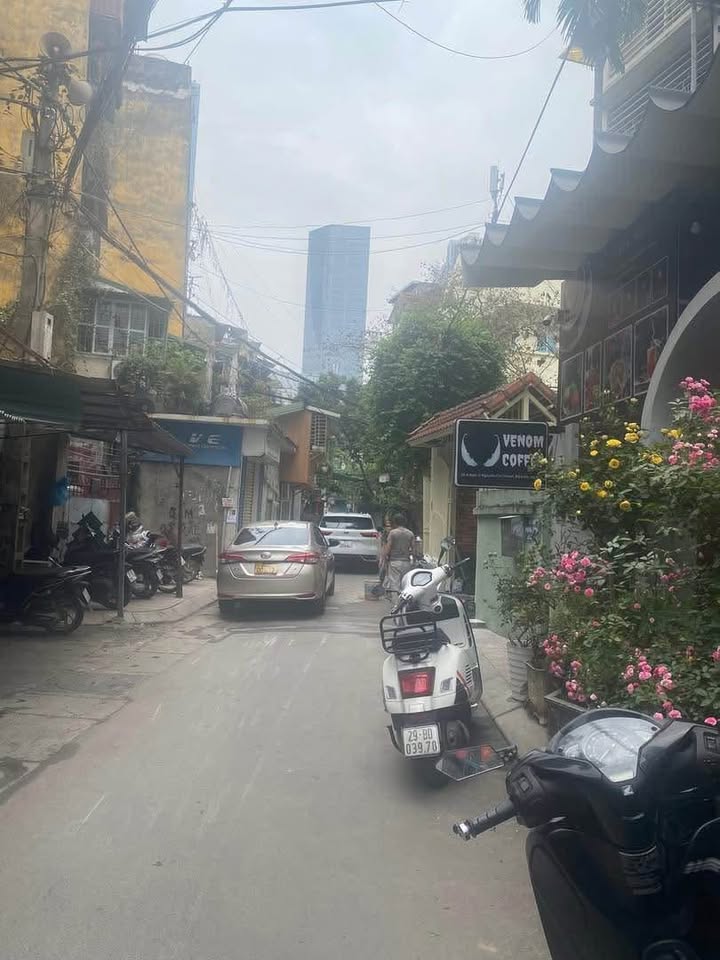 Nhà mặt ngõ Nguyễn Chí Thanh 41m² giá 17.5 tỷ - Kinh doanh đắc địa!