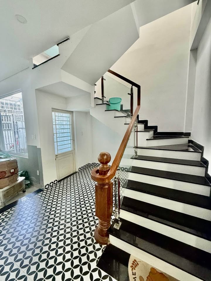 Nhà phố Mỹ An Đà Nẵng 70m² giá 6.1 tỷ - Gần biển Mỹ Khê, tiện ích đầy đủ!