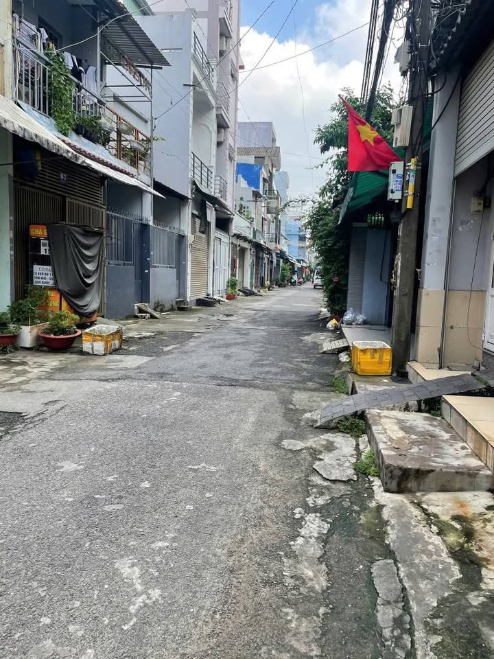 Nhà cho thuê đường Đô Đốc Lộc, quận Tân Phú 24m² giá chỉ 7.5 triệu - Cơ hội không thể bỏ qua!