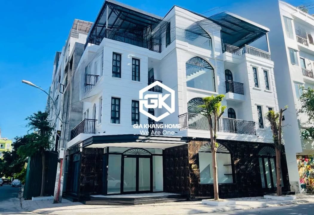 Nhà nguyên căn lô góc 4 tầng cho thuê tại KĐT ACC Vườn Xoài Nha Trang - Kinh doanh sạch, vị trí đắc địa!