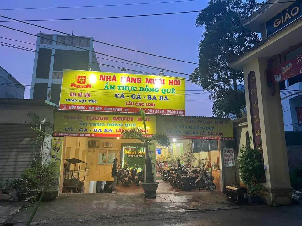 Nhà kinh doanh 198m² tại ngã 3 cổng làng Hữu Bằng, Bình Xuyên - Giá chỉ 7 tỷ VND!