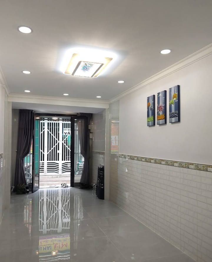 Nhà bán đường Âu Dương Lân, quận 8, 75m² chỉ 4 tỷ - Vị trí đắc địa, gần trung tâm!