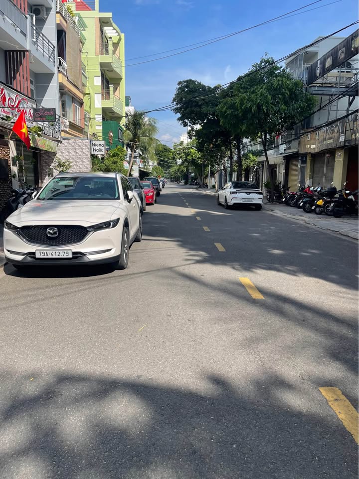 Nhà cấp 4 mặt tiền đường Lê Đại Hành, Nha Trang 135.2m² giá 19.5 tỷ - Cơ hội đầu tư tuyệt vời!