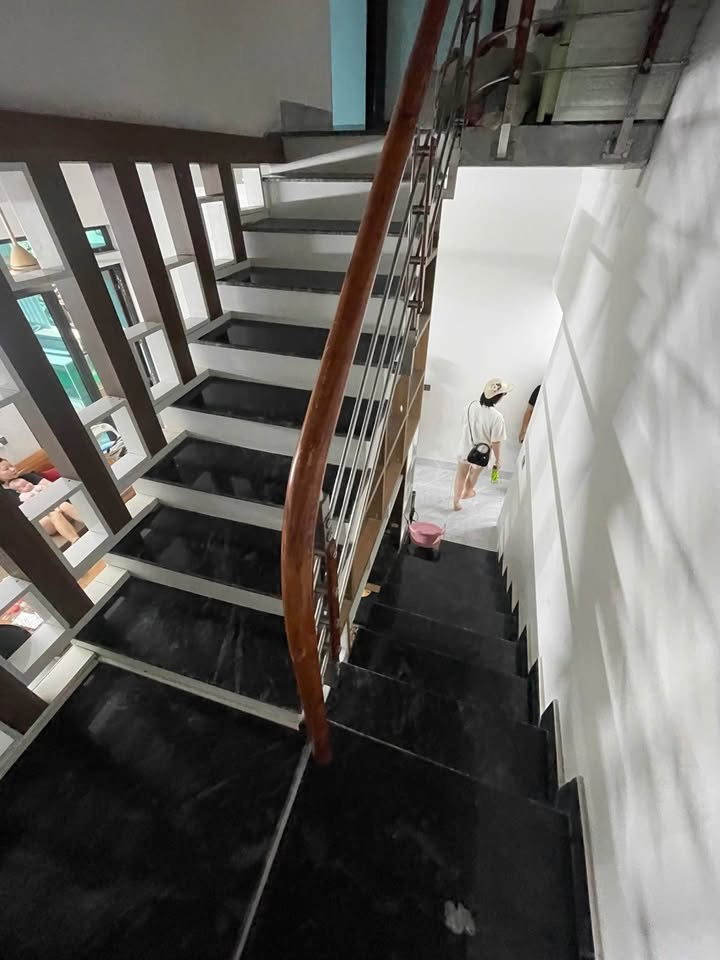 Nhà riêng ngõ 71 đường Thanh Niên Cẩm Thành 65m² giá 1.5 tỷ - Ô tô đỗ tận cửa!