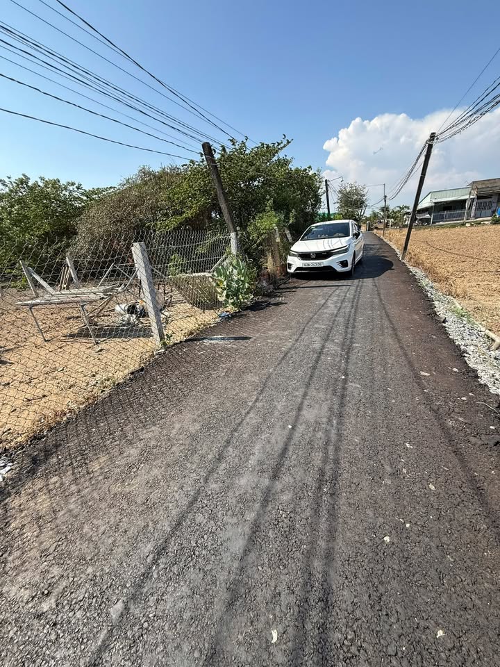 Đất thổ cư mặt tiền đường nhựa ấp 1, Phước Đông 200m² giá 1,35 tỷ - Đầu tư lý tưởng!