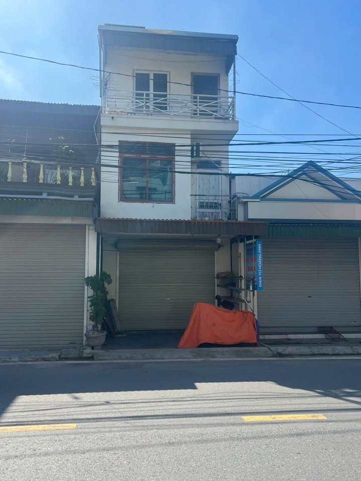 Nhà 3 tầng Khu Yên Lâm 1, Đông Triều 65.5m² giá 2.05 tỷ - Vị trí kinh doanh tuyệt vời!