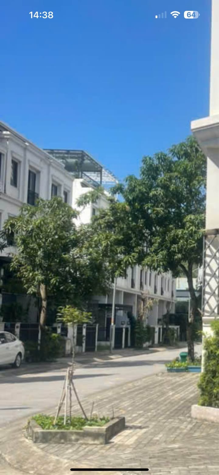 Căn hộ 3 tầng căn góc khu dịch vụ cảng Cái Lân 90m² giá 7.7 tỷ - Full nội thất sang trọng!