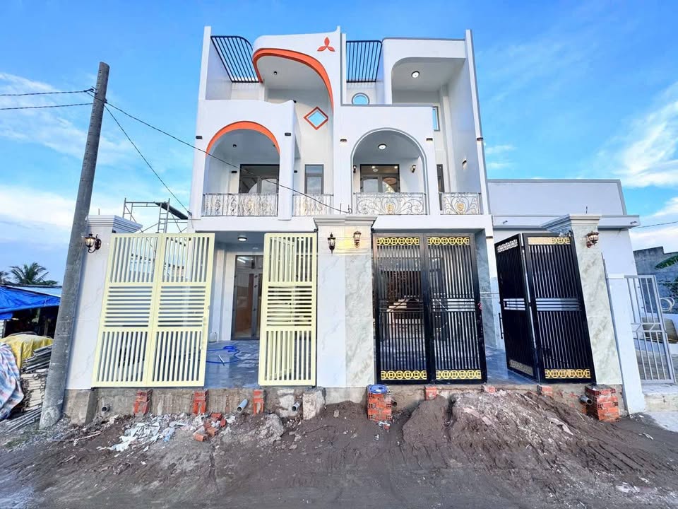 Nhà đẹp 2 tầng xã Đức Hòa Hạ, 125m² giá 2.75 tỷ - Thiết kế hiện đại, tiện nghi