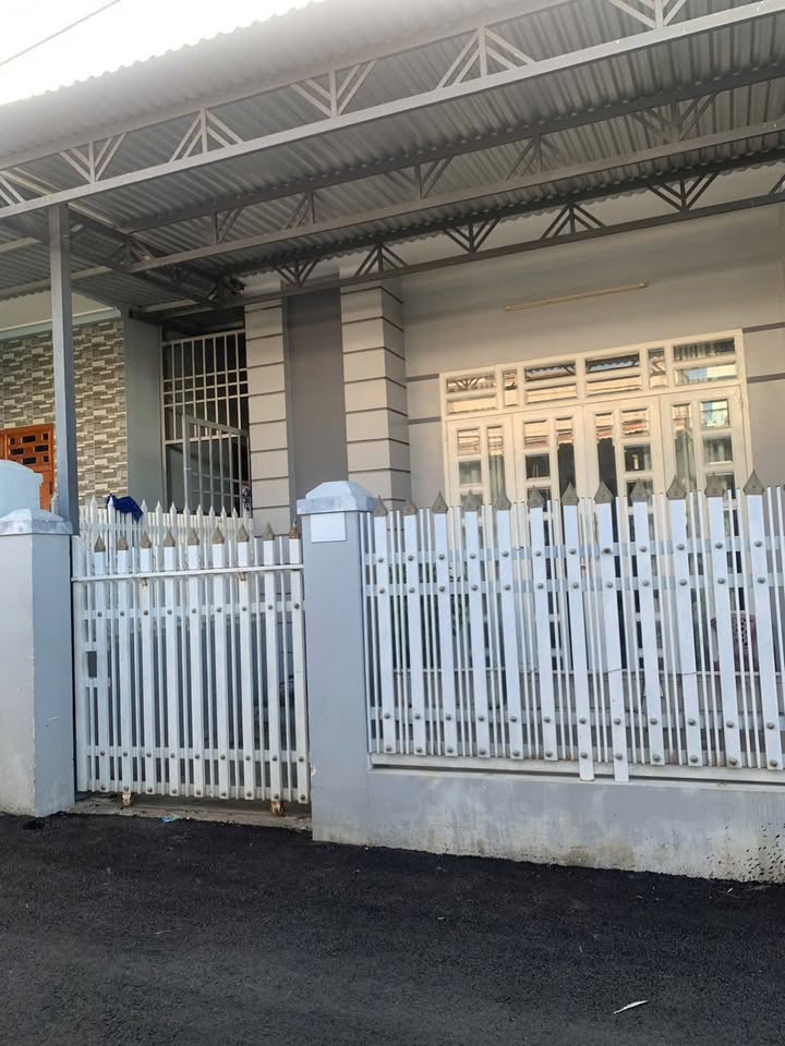 Nhà phố Cam Phú 85m² giá 1.9 tỷ - Đường ô tô, chính chủ bán gấp!