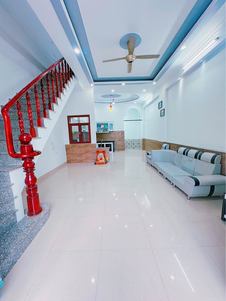 Nhà riêng phường Đông Hòa, TP. Dĩ An 71m² giá 3.58 tỷ - Gặp chủ bớt lộc!