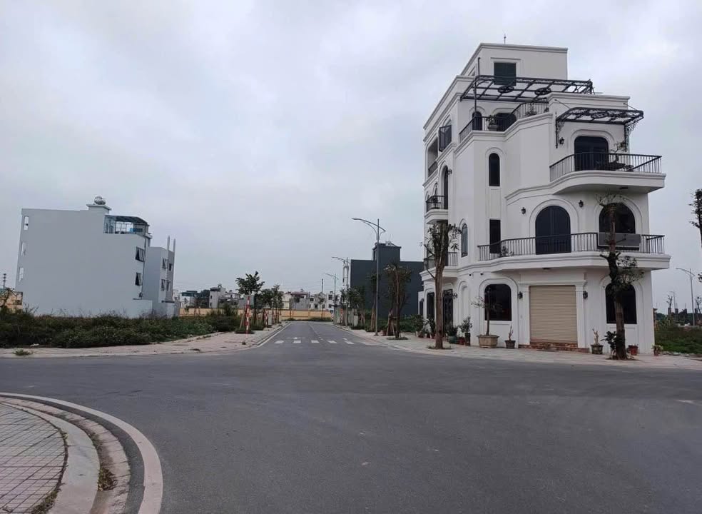 Đất mặt phố Đông Sơn, KĐT Ngọc Châu, 88m² giá 4 tỷ - Cơ hội đầu tư không thể bỏ lỡ!