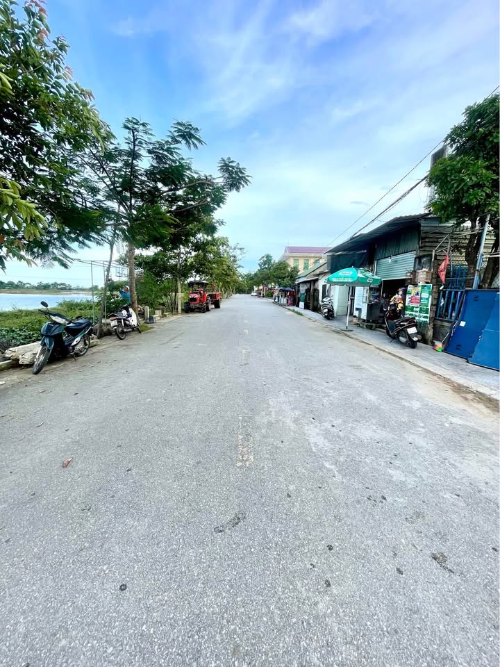 Đất 2 mặt tiền đường Khúc Thừa Dụ, Thủy Dương 100.9m² - Vị trí đắc địa, sổ hồng chính chủ!