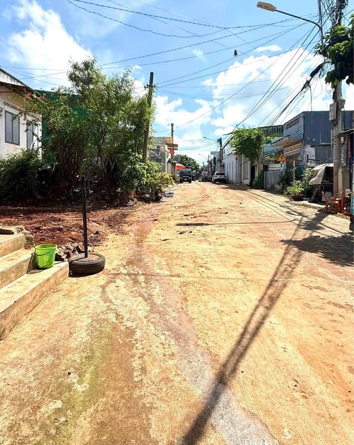 Bán gấp FrontHouse Đinh Công Tráng, Tân Tiến 60m² giá 2.7 tỷ - Hướng Đông mát mẻ!